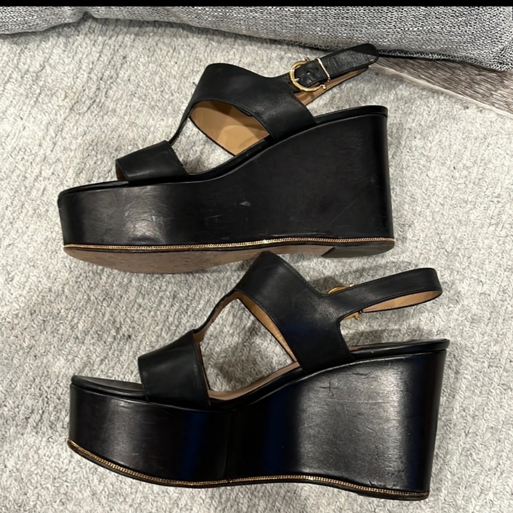 Salvatore Ferragamo flatform shoes - size 8, black gold hardware - Picture 7 of 9